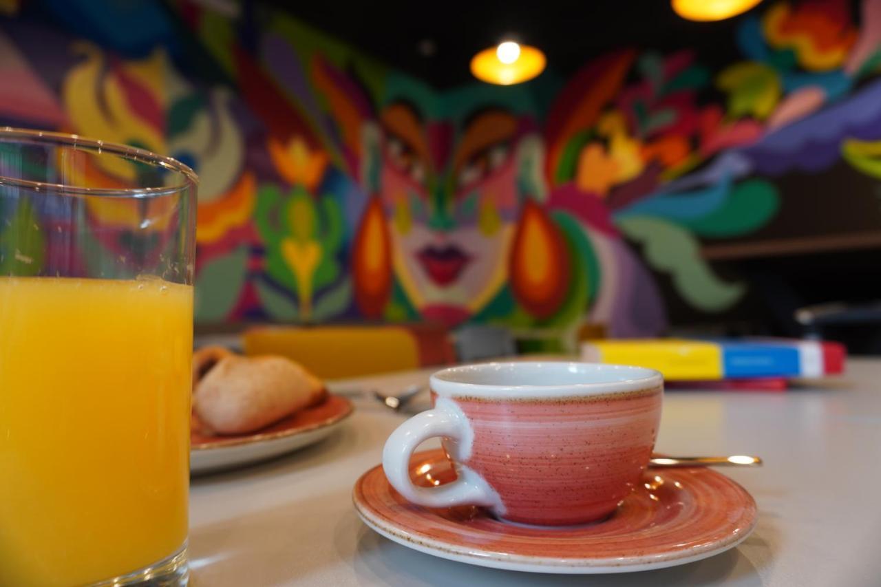 ibis budget Bogota Marly Bagian luar foto