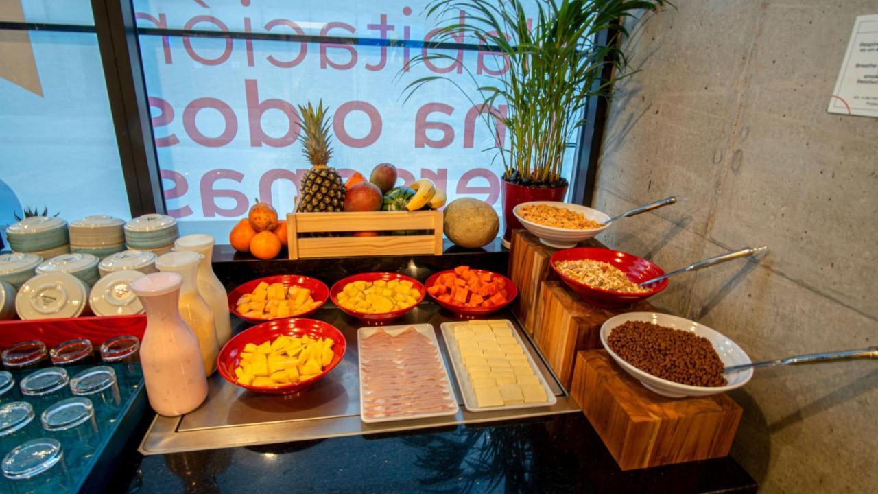 ibis budget Bogota Marly Bagian luar foto