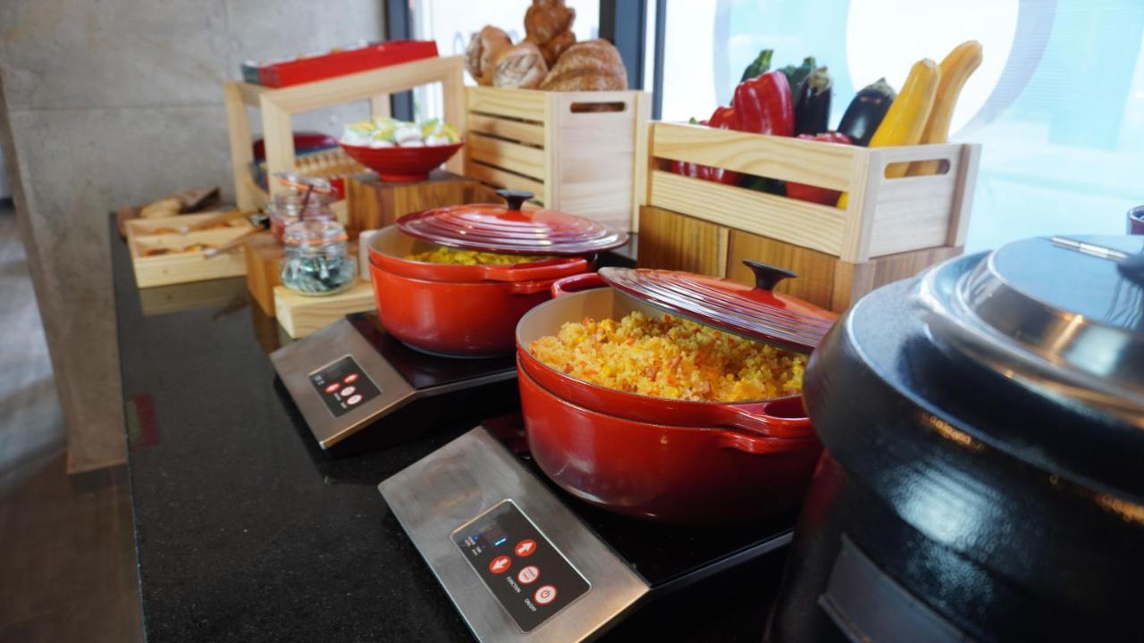 ibis budget Bogota Marly Bagian luar foto