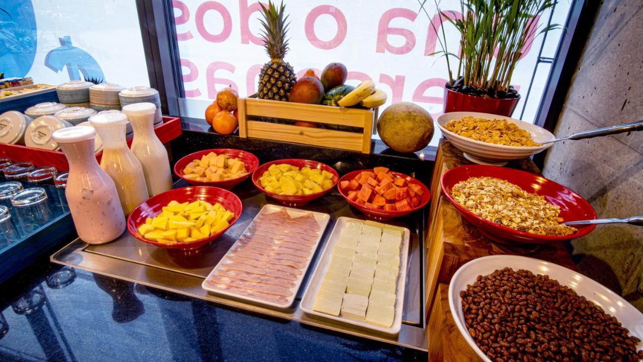ibis budget Bogota Marly Bagian luar foto