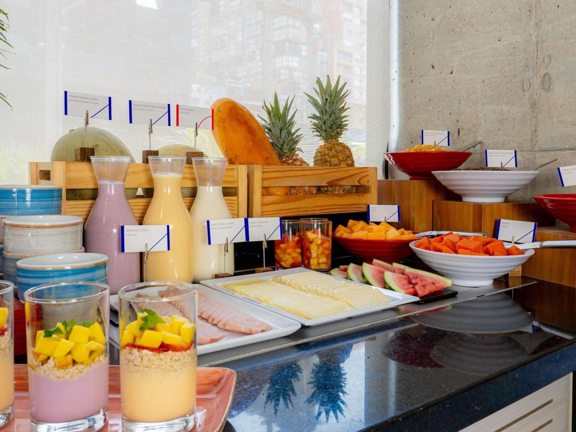 ibis budget Bogota Marly Bagian luar foto