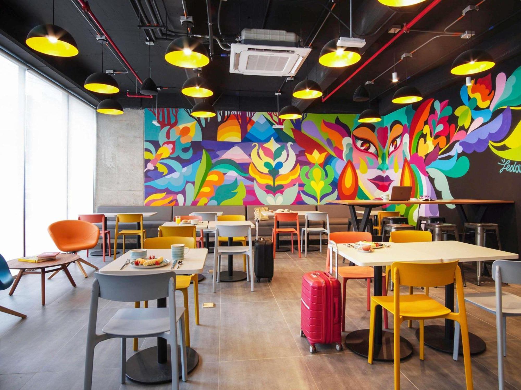 ibis budget Bogota Marly Bagian luar foto