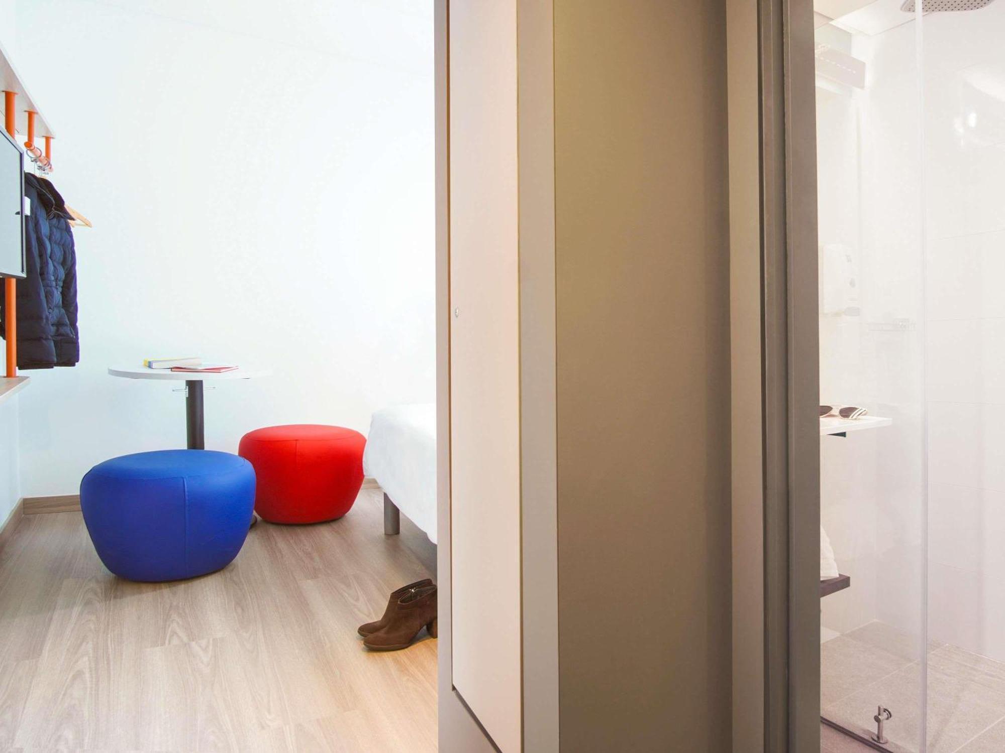 ibis budget Bogota Marly Bagian luar foto